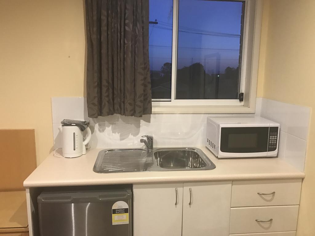 Toukley Motor Inn Szoba fotó